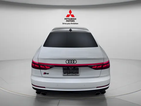 More photos of 2021 Audi S8 4.0T at Jidd Motors Mitsubishi, IL
