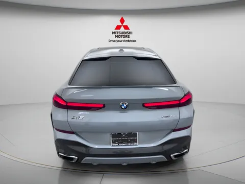 More photos of 2026 BMW X6 xDrive40i at Jidd Motors Mitsubishi, IL