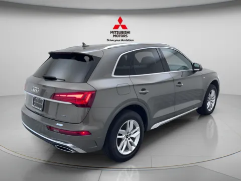 More photos of 2023 Audi Q5 45 S line Premium at Jidd Motors Mitsubishi, IL