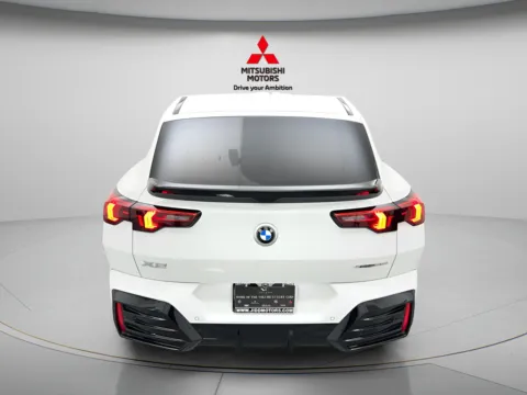 More photos of 2026 BMW X2 xDrive28i at Jidd Motors Mitsubishi, IL