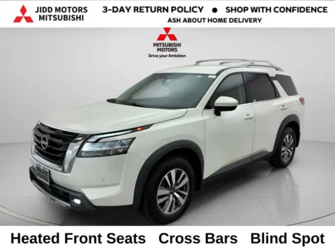 White 2022 Nissan Pathfinder SL for sale in Des Plaines, IL