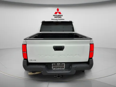 More photos of 2025 Toyota Tacoma SR at Jidd Motors Mitsubishi, IL