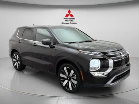Another view of 2025 Mitsubishi Outlander SE for sale in Des Plaines, IL at Jidd Motors Mitsubishi