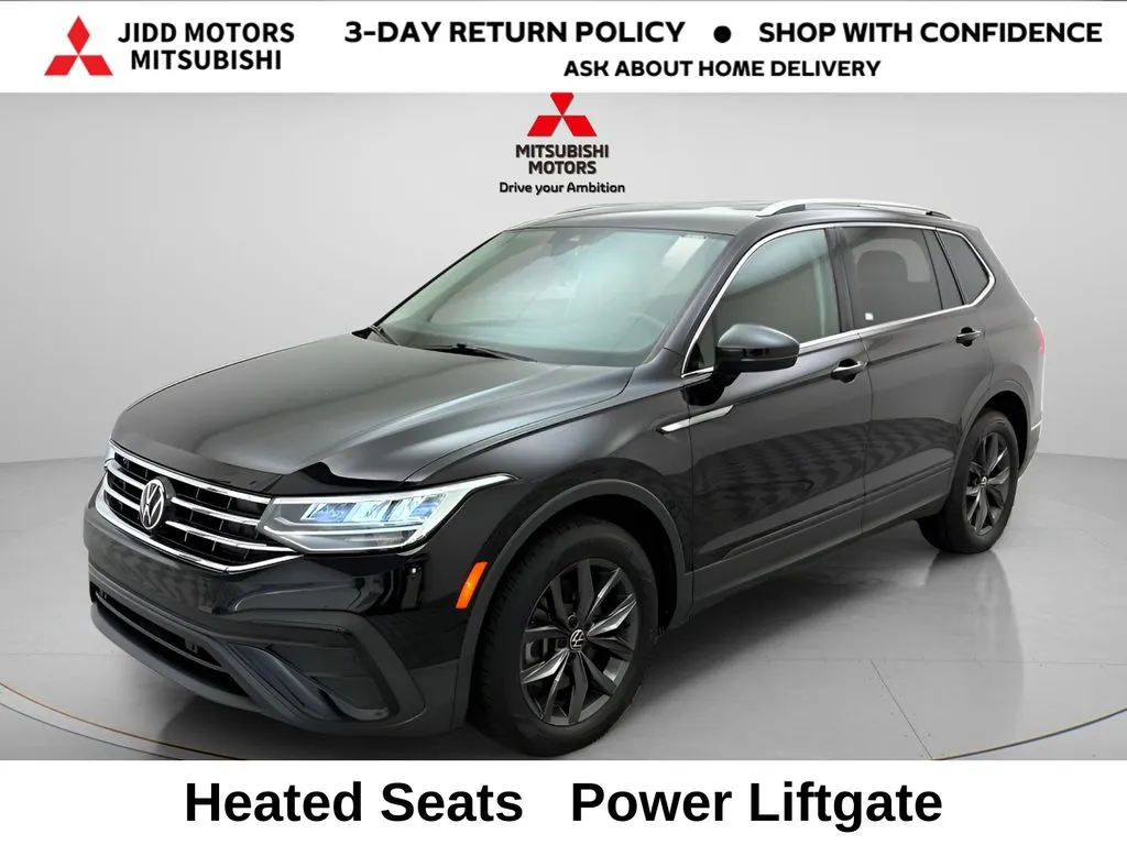 Black 2023 Volkswagen Tiguan 2.0T SE for sale in Des Plaines, IL