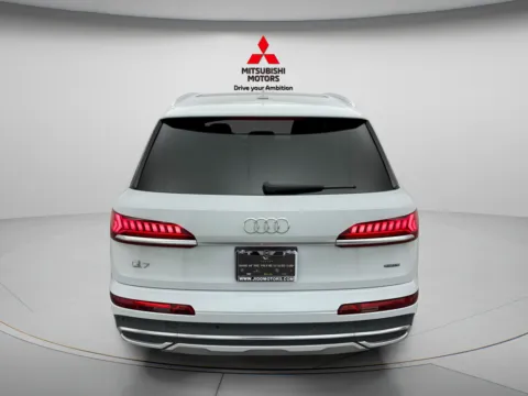 More photos of 2023 Audi Q7 45 Premium Plus at Jidd Motors Mitsubishi, IL