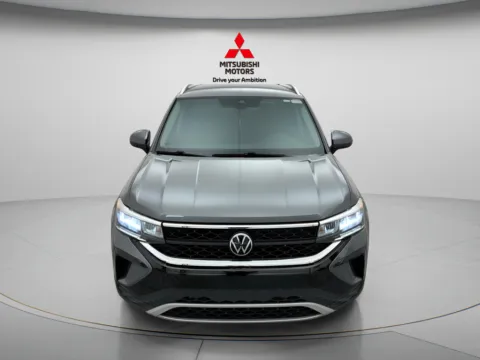Photos of 2024 Volkswagen Taos 1.5T SE for sale in Des Plaines, IL at Jidd Motors Mitsubishi