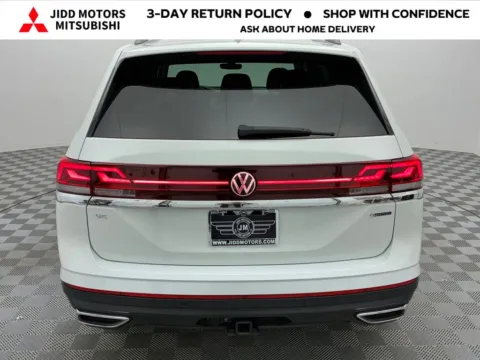 More photos of 2025 Volkswagen Atlas 2.0T SE w/Technology at Jidd Motors Mitsubishi, IL