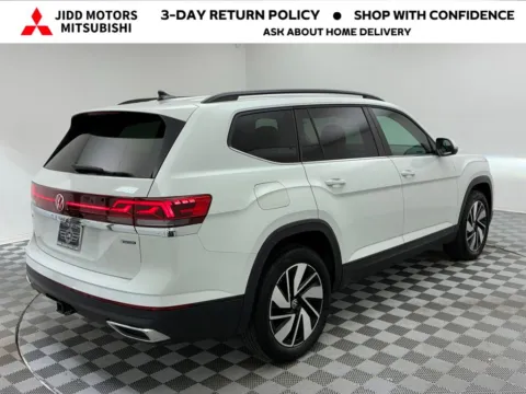 More photos of 2025 Volkswagen Atlas 2.0T SE w/Technology at Jidd Motors Mitsubishi, IL