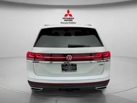 More photos of 2025 Volkswagen Atlas 2.0T SE w/Technology at Jidd Motors Mitsubishi, IL