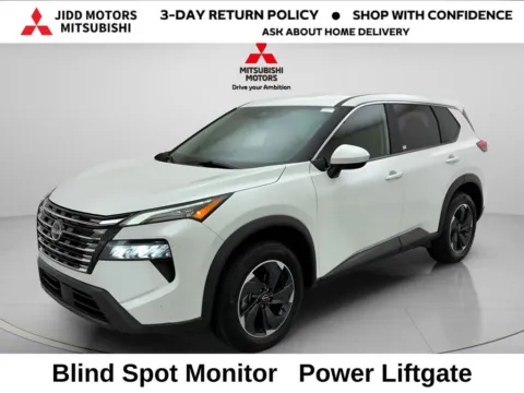 White 2025 Nissan Rogue SV for sale in Des Plaines, IL