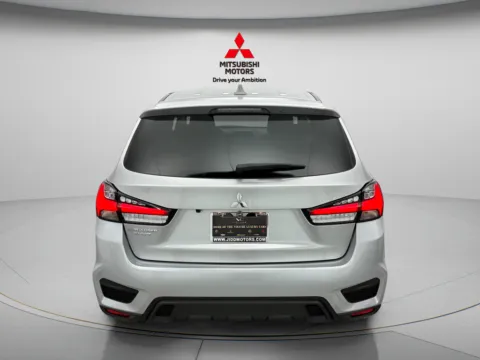 More photos of 2027 Mitsubishi Outlander Sport S at Jidd Motors Mitsubishi, IL