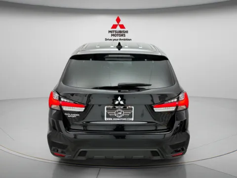 More photos of 2027 Mitsubishi Outlander Sport S at Jidd Motors Mitsubishi, IL
