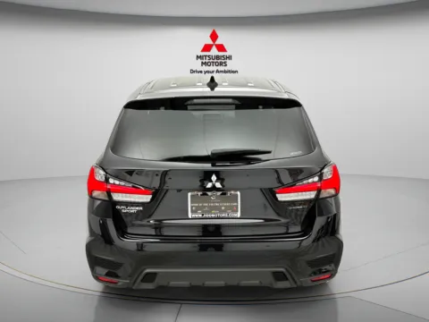 More photos of 2027 Mitsubishi Outlander Sport 2.0 LE at Jidd Motors Mitsubishi, IL