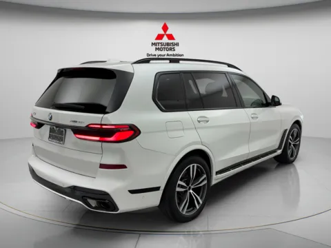 More photos of 2026 BMW X7 xDrive40i at Jidd Motors Mitsubishi, IL