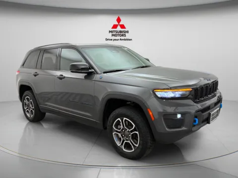 Another view of 2023 Jeep Grand Cherokee Trailhawk 4xe for sale in Des Plaines, IL at Jidd Motors Mitsubishi