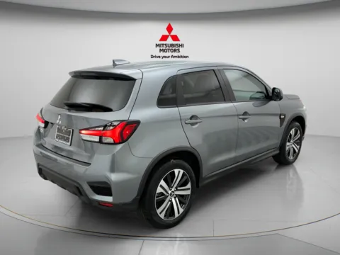 More photos of 2027 Mitsubishi Outlander Sport 2.0 ES at Jidd Motors Mitsubishi, IL