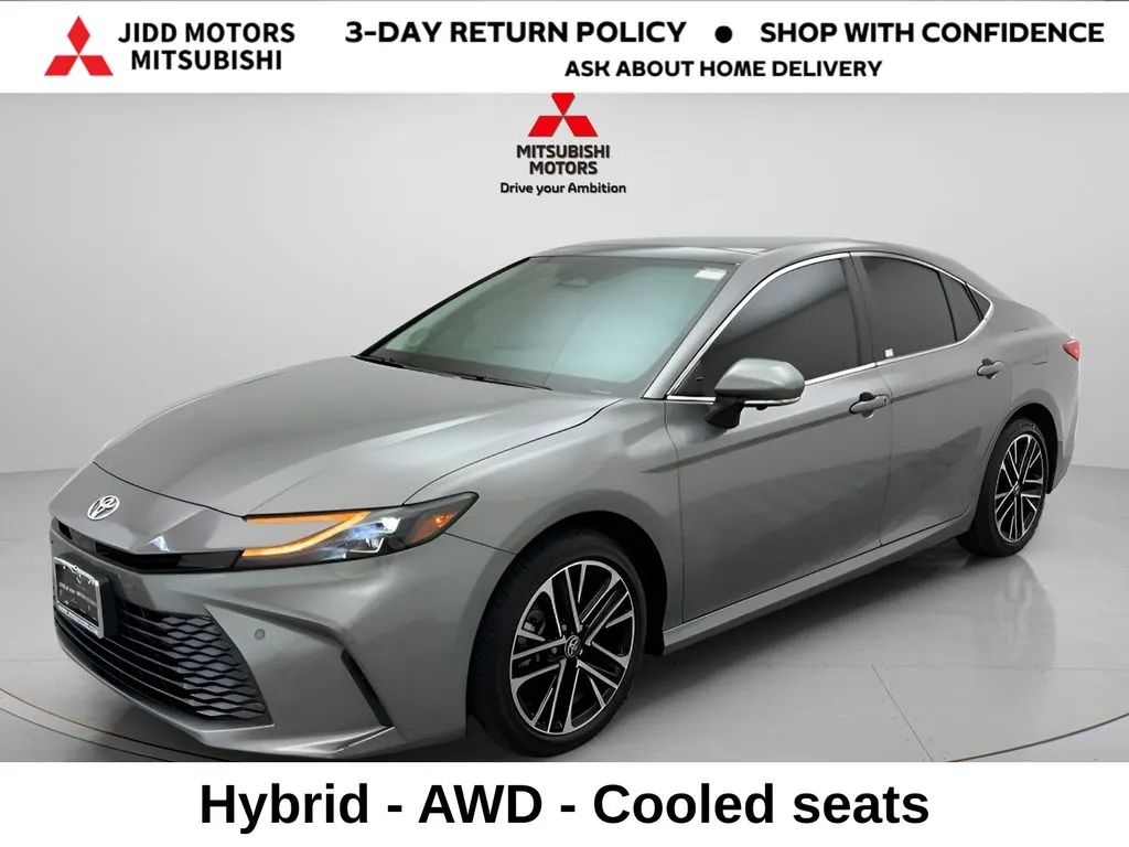 Gray 2025 Toyota Camry XLE for sale in Des Plaines, IL