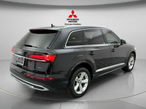 More photos of 2020 Audi Q7 45 Premium at Jidd Motors Mitsubishi, IL