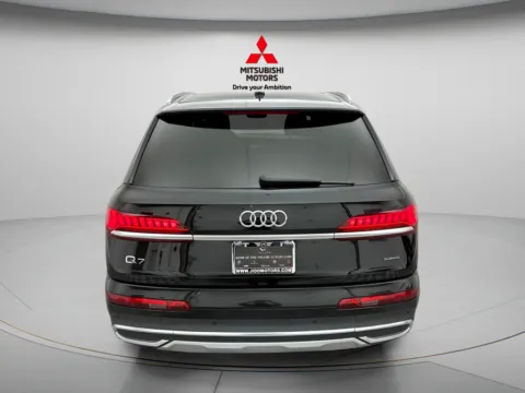More photos of 2020 Audi Q7 45 Premium at Jidd Motors Mitsubishi, IL