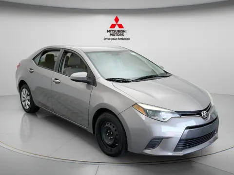 More photos of 2015 Toyota Corolla LE at Jidd Motors Mitsubishi, IL