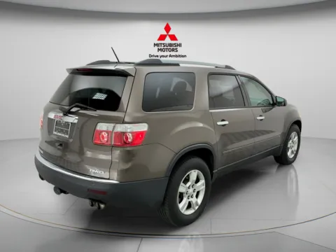 More photos of 2010 GMC Acadia SLE at Jidd Motors Mitsubishi, IL