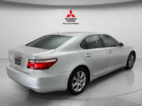 More photos of 2008 Lexus LS 460 at Jidd Motors Mitsubishi, IL