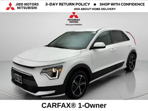 White 2026 Kia Niro LX for sale in Des Plaines, IL