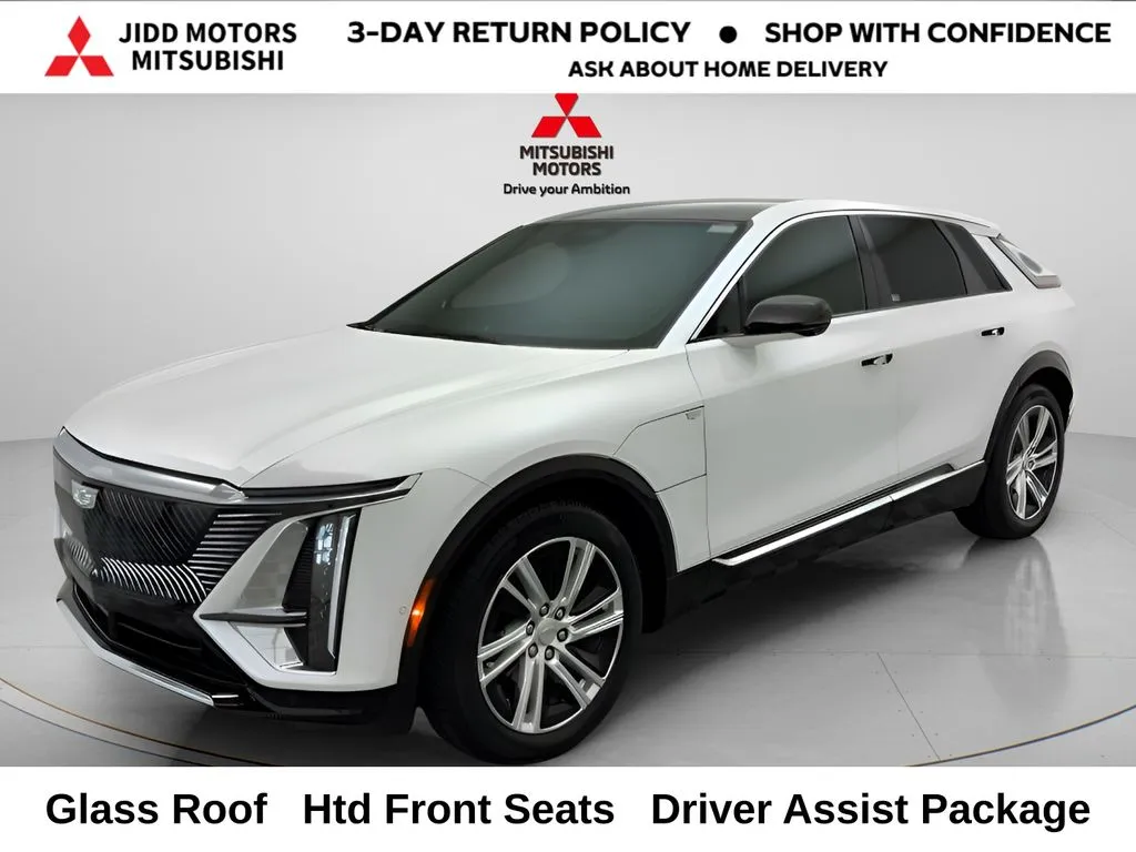 White 2024 Cadillac LYRIQ Tech for sale in Des Plaines, IL