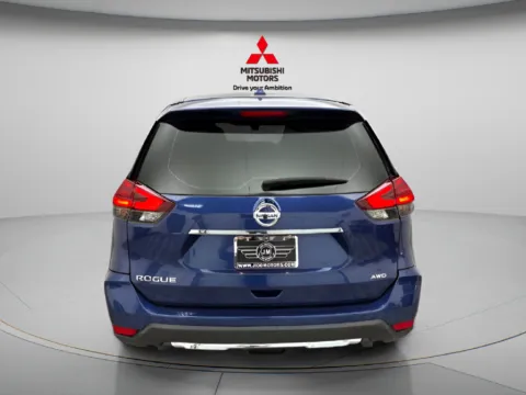 More photos of 2018 Nissan Rogue S at Jidd Motors Mitsubishi, IL