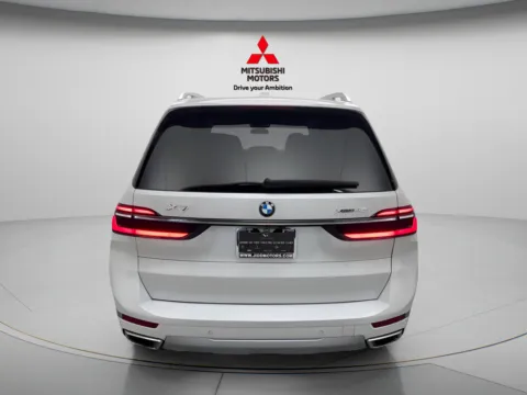 More photos of 2025 BMW X7 xDrive40i at Jidd Motors Mitsubishi, IL