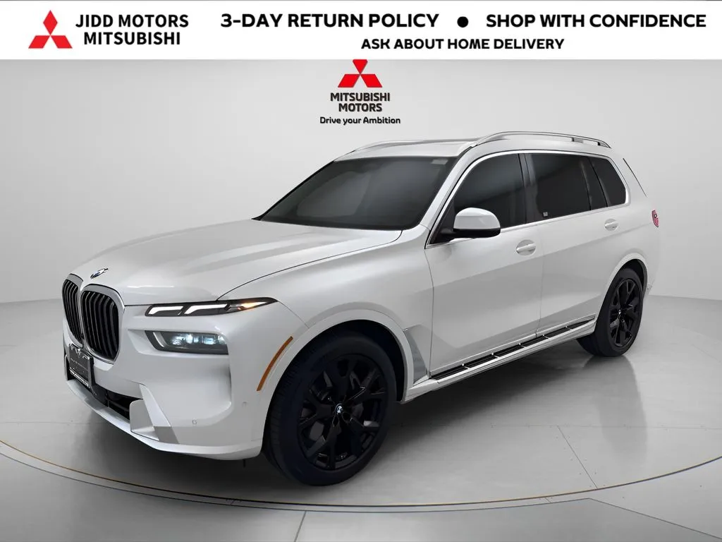 White 2025 BMW X7 xDrive40i for sale in Des Plaines, IL