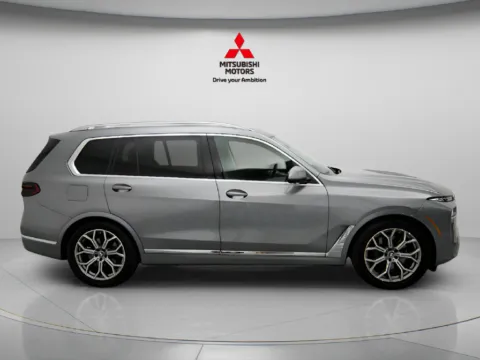 More photos of 2025 BMW X7 xDrive40i at Jidd Motors Mitsubishi, IL