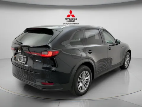 More photos of 2024 Mazda CX-90 PHEV Preferred at Jidd Motors Mitsubishi, IL