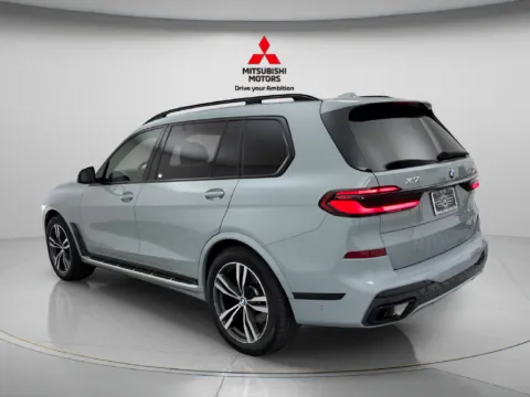 More photos of 2026 BMW X7 xDrive40i at Jidd Motors Mitsubishi, IL