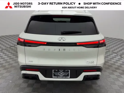 More photos of 2024 INFINITI QX60 LUXE at Jidd Motors Mitsubishi, IL