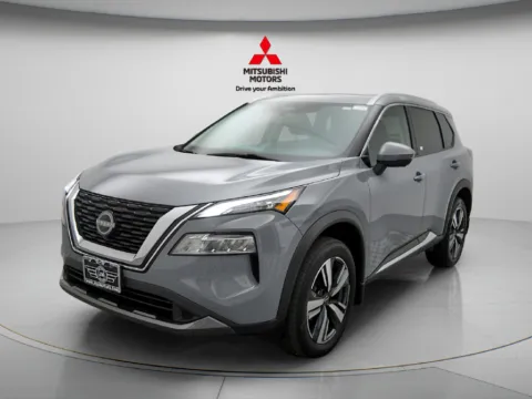 More photos of 2023 Nissan Rogue SL at Jidd Motors Mitsubishi, IL