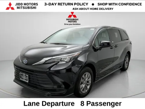 Black 2025 Toyota Sienna LE for sale in Des Plaines, IL