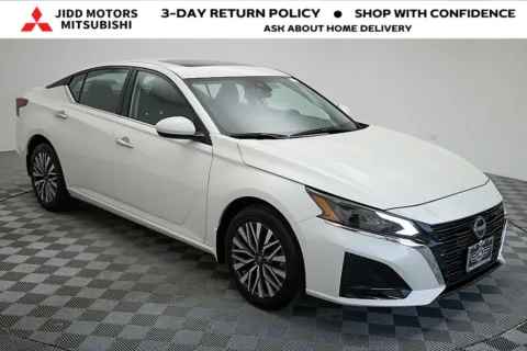 More photos of 2024 Nissan Altima 2.5 SV at Jidd Motors Mitsubishi, IL