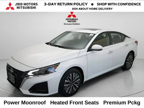 White 2024 Nissan Altima 2.5 SV for sale in Des Plaines, IL