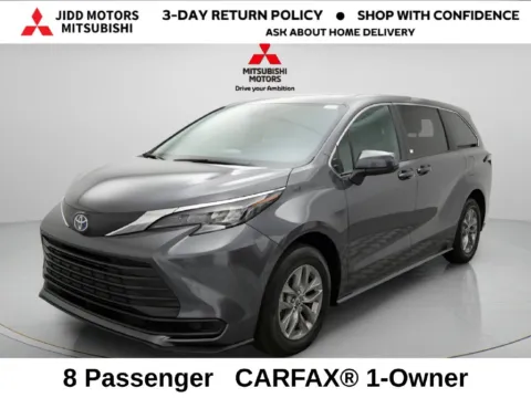 Gray 2025 Toyota Sienna LE for sale in Des Plaines, IL