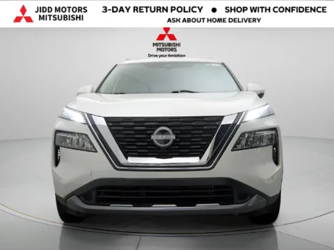 Another view of 2023 Nissan Rogue SL for sale in Des Plaines, IL at Jidd Motors Mitsubishi