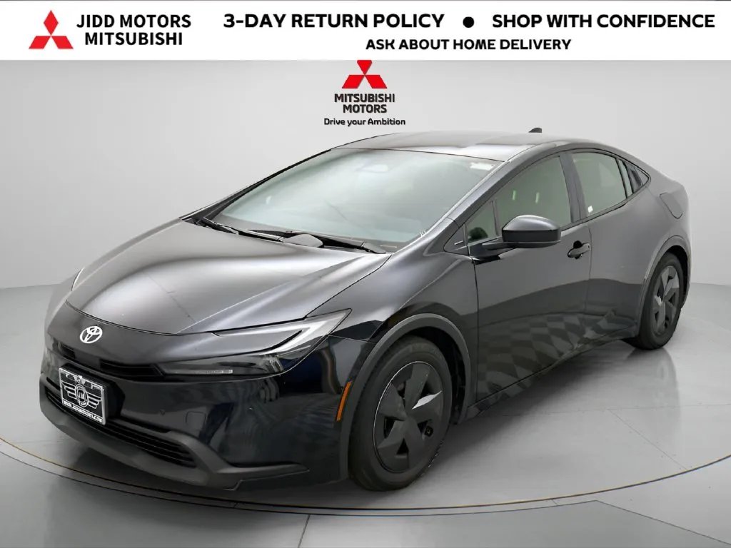 2025 Toyota Prius LE