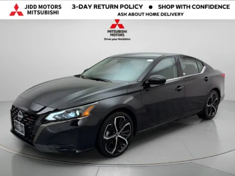 Black 2025 Nissan Altima 2.5 SR for sale in Des Plaines, IL