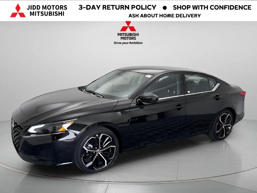 Black 2025 Nissan Altima 2.5 SR for sale in Des Plaines, IL