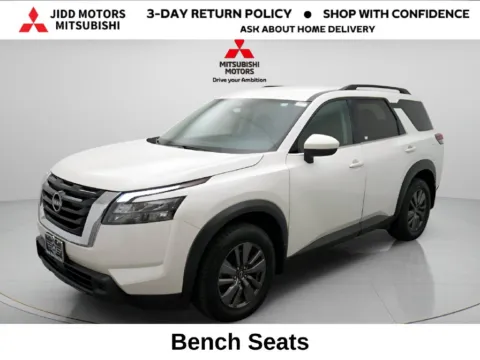 White 2024 Nissan Pathfinder SV for sale in Des Plaines, IL