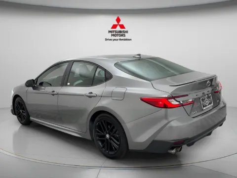 More photos of 2025 Toyota Camry SE at Jidd Motors Mitsubishi, IL