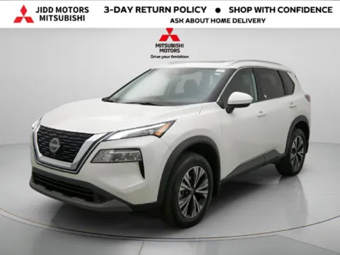 White 2023 Nissan Rogue SV for sale in Des Plaines, IL