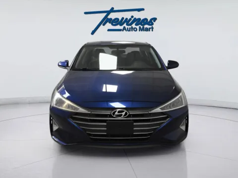 More photos of 2019 Hyundai Elantra SE at Trevinos Auto Mart, TX
