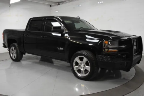 Black 2017 Chevrolet Silverado 1500 LT for sale in McAllen, TX