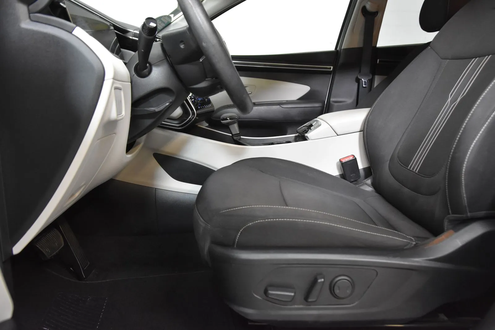 2024 Hyundai Tucson SEL photo 2